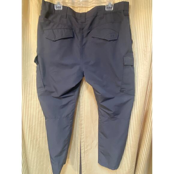 Tactical 5.11 Men’s Charcoal Cargo Pants Measures 38x30 - Picture 4 of 8